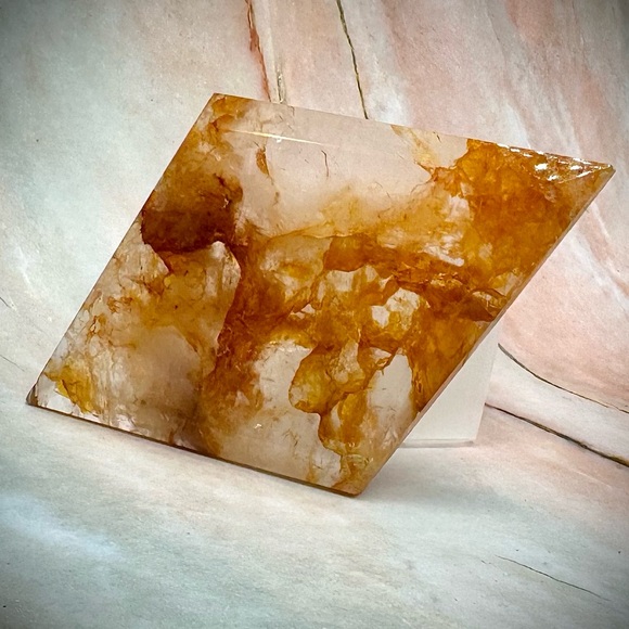 Golden Healer Prism Carving - Picture 5 of 6